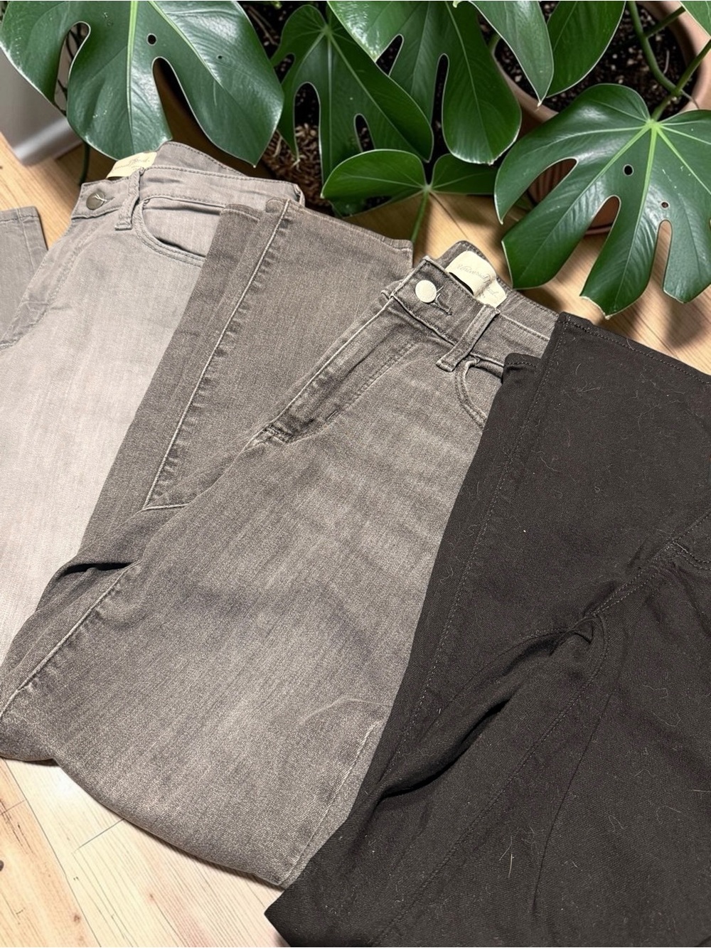 Universal Thread Women Jeans Slim Straight in Black, Dark Gray & Light Gray
